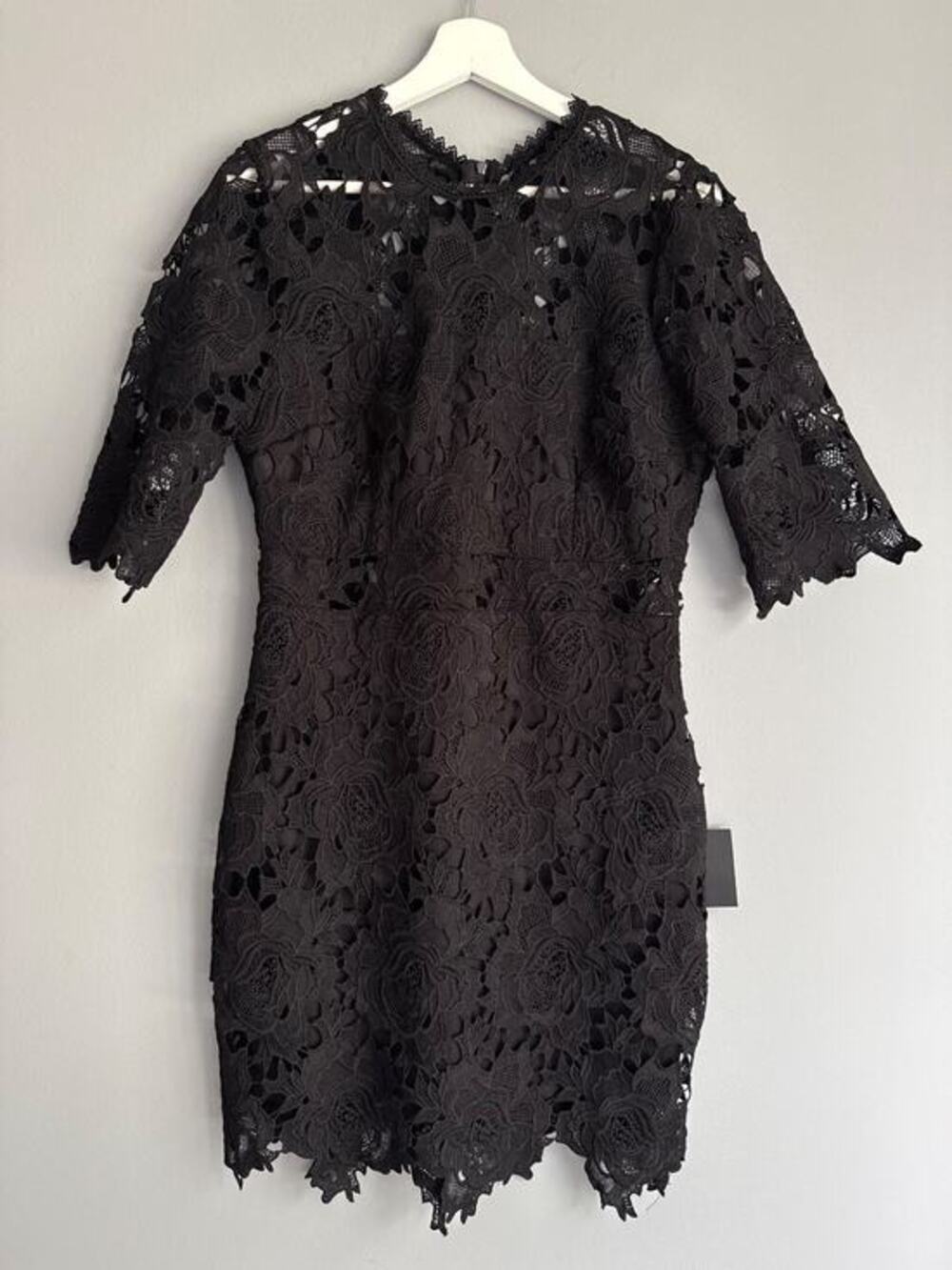 NWT Lulus Women Lace Mini Dress Size M Black Floral Crochet Zip Back Romantic